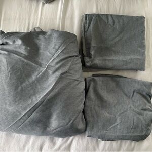 NWOT Eddie Bauer blue/grey king duvet and sham set